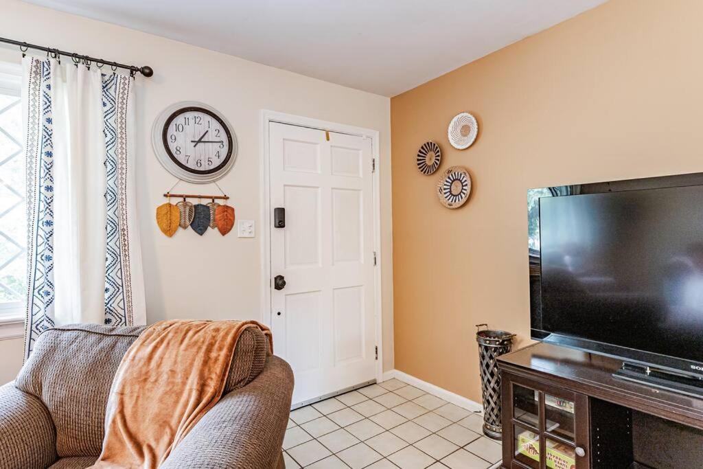 Kelly'S Comfortable Quinton Home Exterior photo